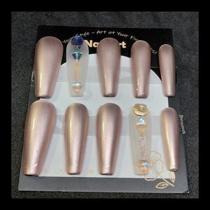 Elegant Metallic Handmade Gel Press-On Nails